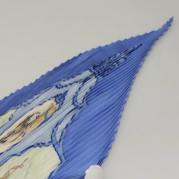HERMES Pleated Carre 90 Scarf ""LES CHEVAUX DES MOGHOLS"" Silk Blue Auth 135502 - Picture 15 of 16
